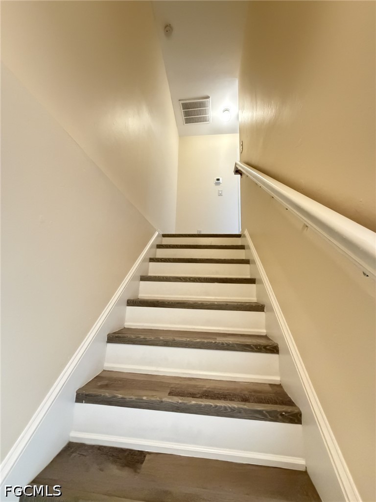2 Bed Condominium for Sale in Cape Coral, photo 9