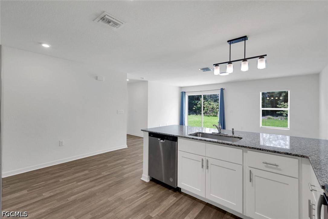 4 Bed SingleFamilyResidence for Sale in Cape Coral, photo 9