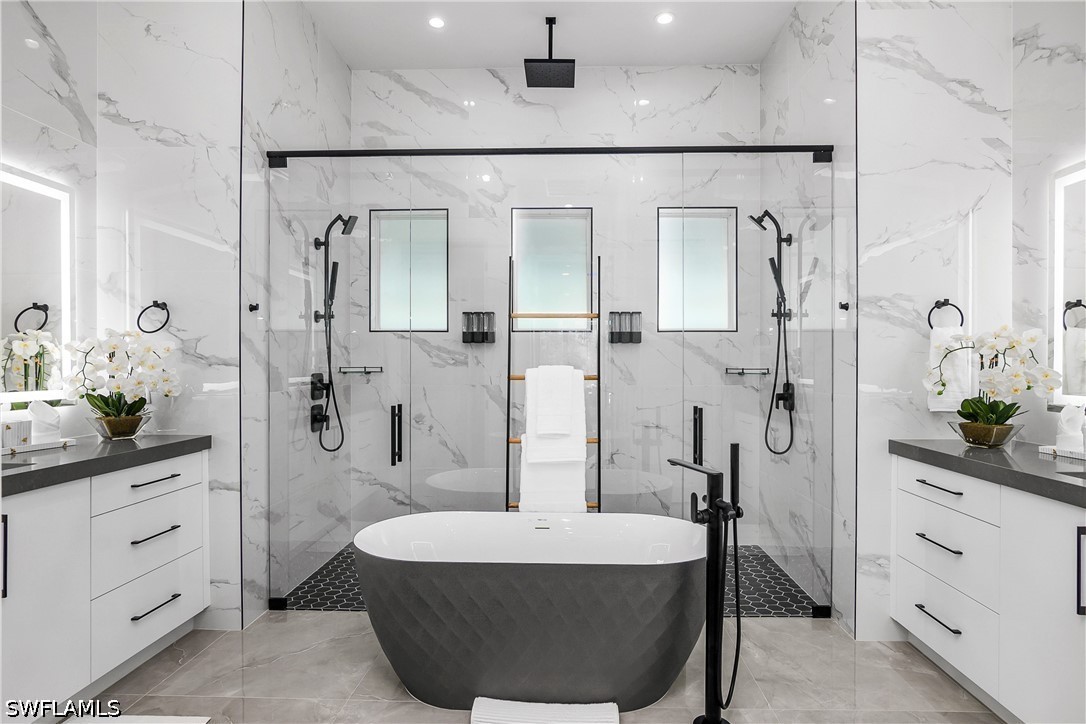 3 Bed Pool Home for Sale in Naples, photo 9