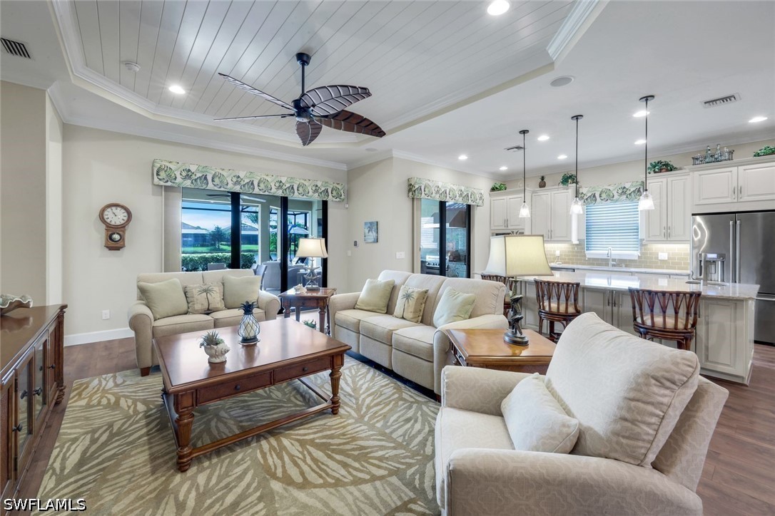 3 Bed Pool Home for Sale in Naples, photo 9
