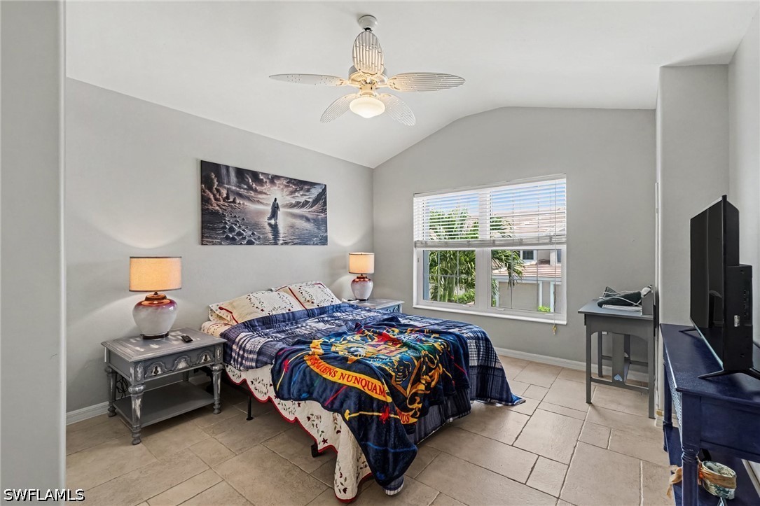 2 Bed Waterfront Home for Sale in Somerville, photo 9