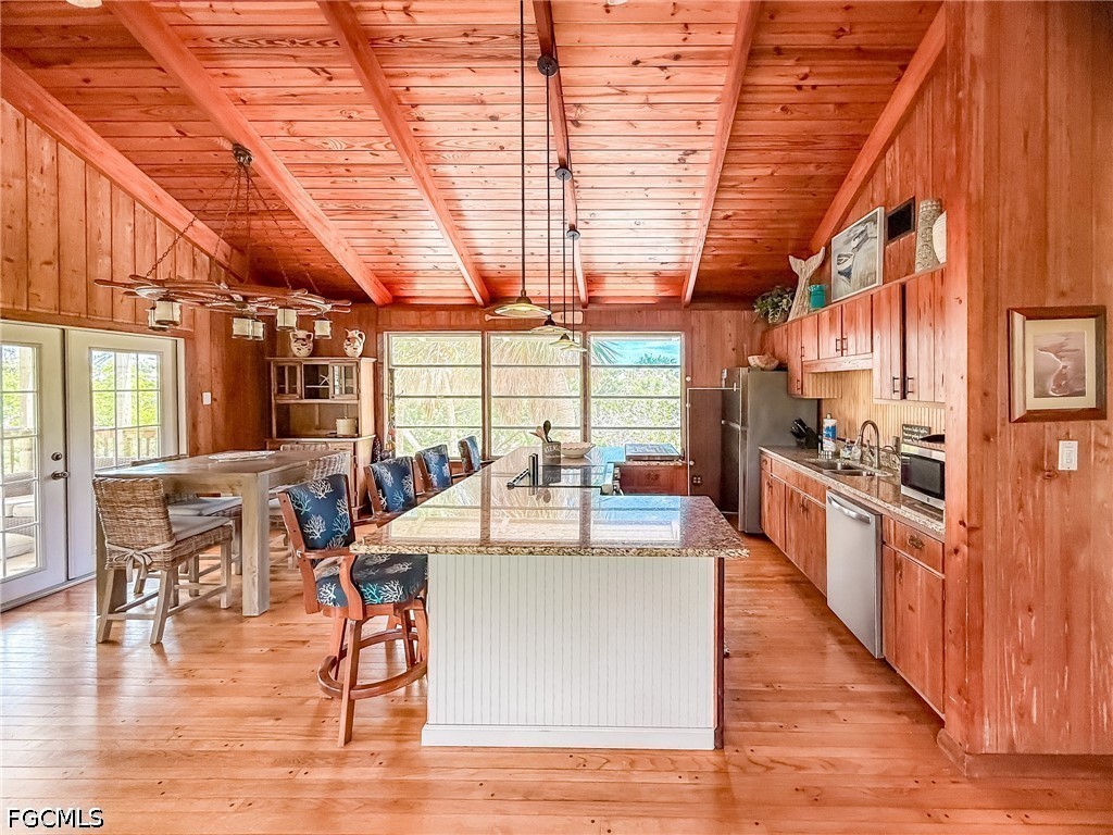 2 Bed SingleFamilyResidence for Sale in Upper Captiva, photo 9