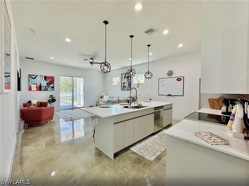 3 Bed Attached for Sale in Shadowlawn At Naples, photo 9