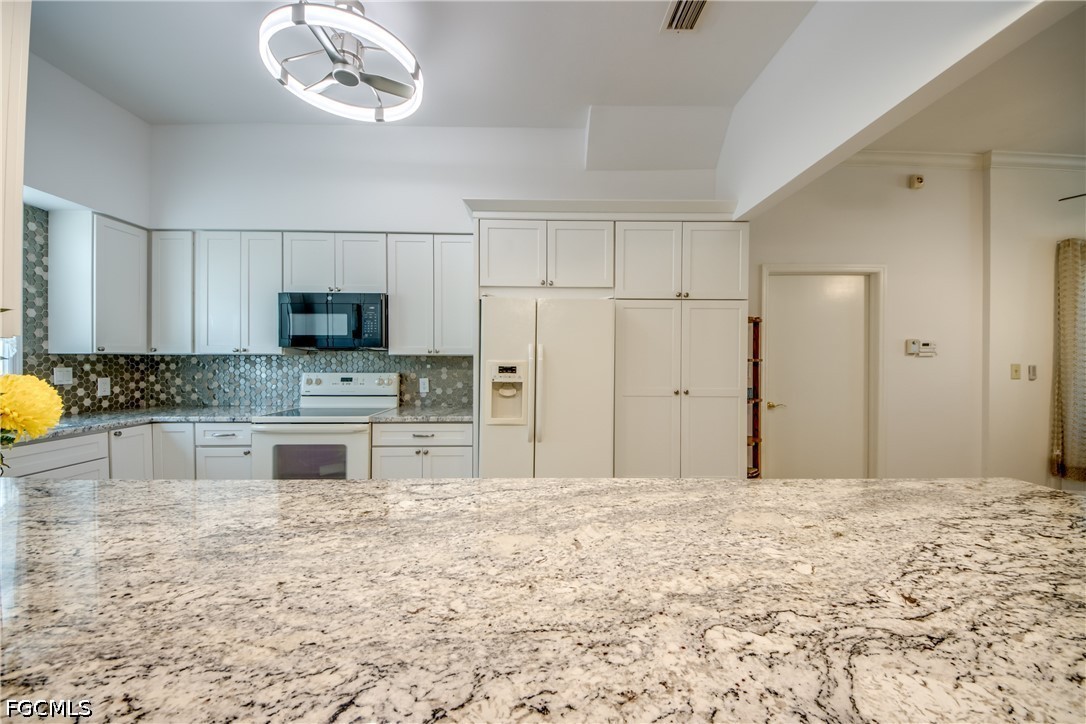2 Bed Waterfront Home for Sale in Cape Coral, photo 9