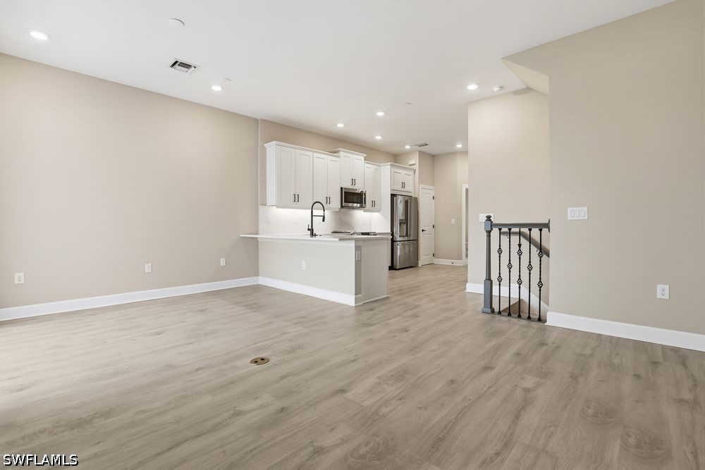 4 Bed Condominium for Sale in Seahaven, photo 9