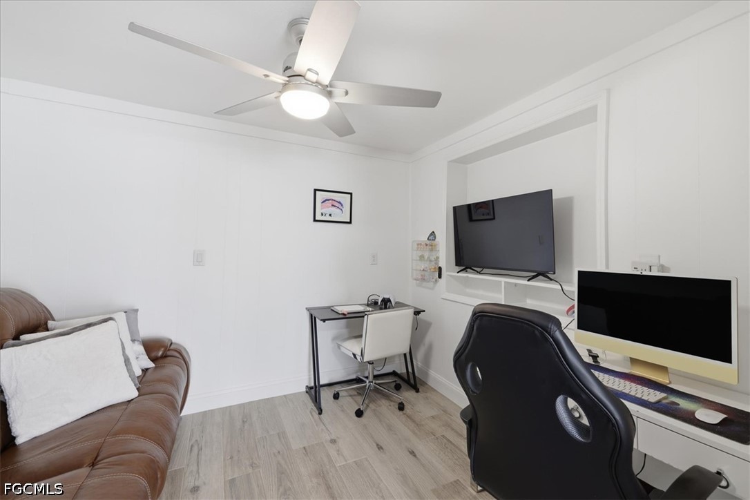3 Bed Pool Home for Sale in Palmlee Park, photo 9