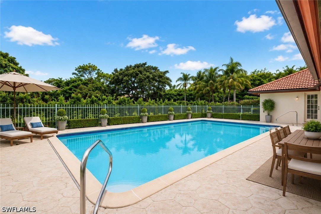 3 Bed Pool Home for Sale in Naples, photo 9