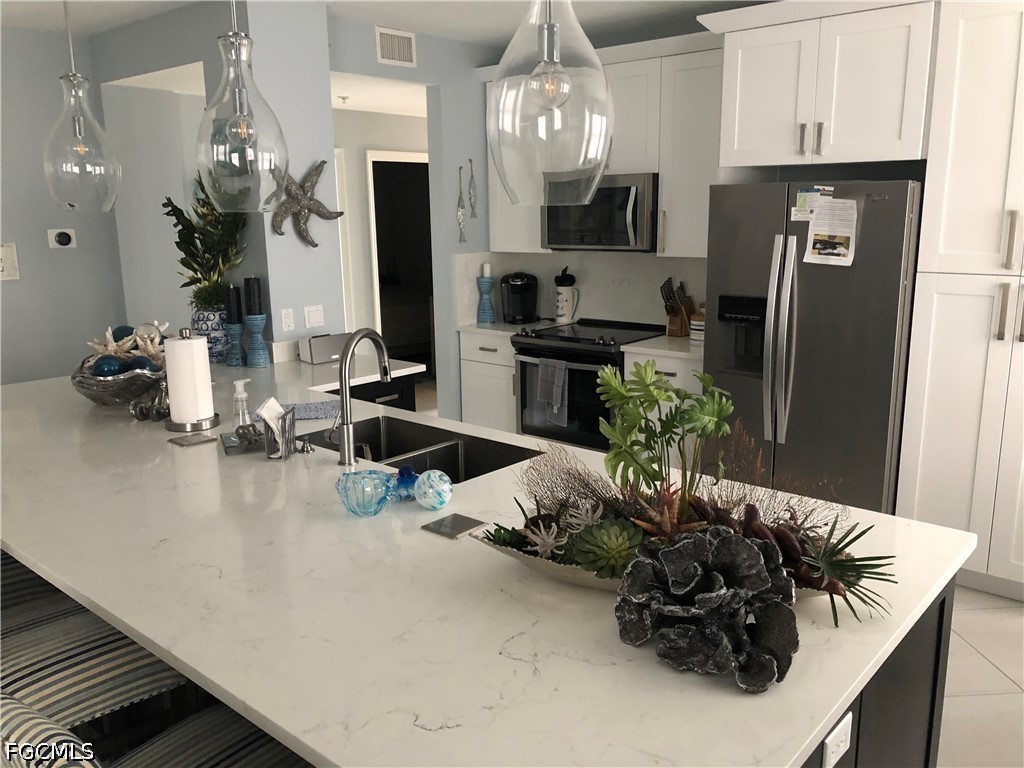 3 Bed Waterfront Home for Sale in Fort Myers, photo 9