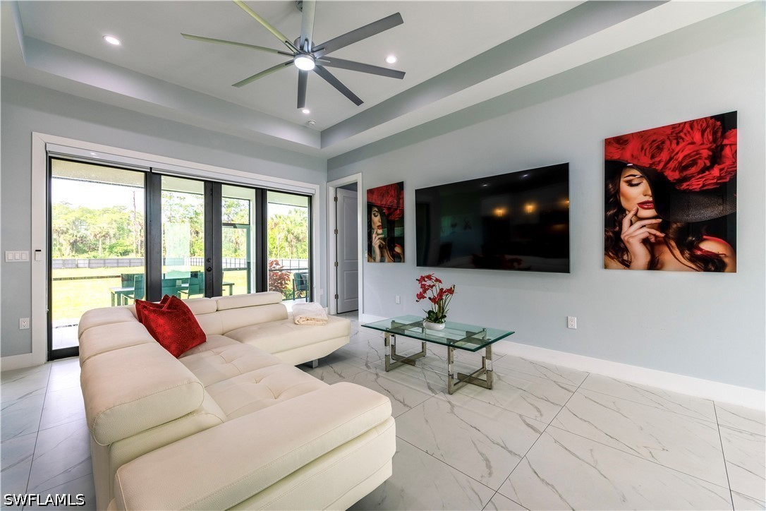3 Bed SingleFamilyResidence for Sale in Naples, photo 9