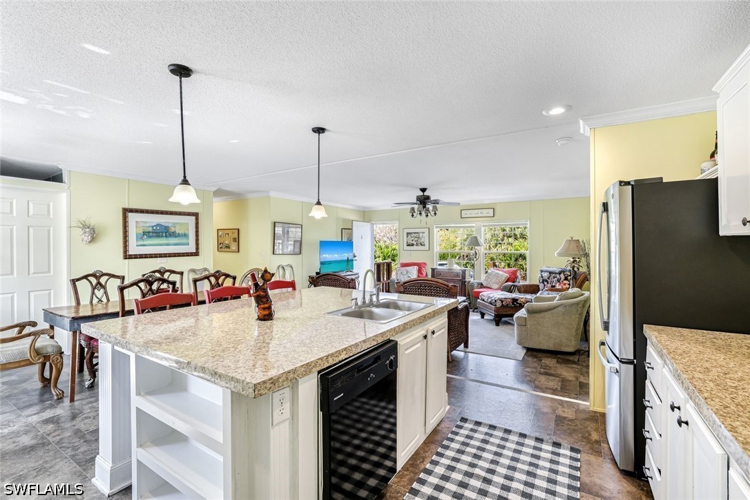 4 Bed SingleFamilyResidence for Sale in Goodland Isles, photo 9