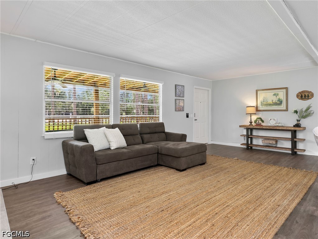 3 Bed ManufacturedHome for Sale in Buckingham, photo 9