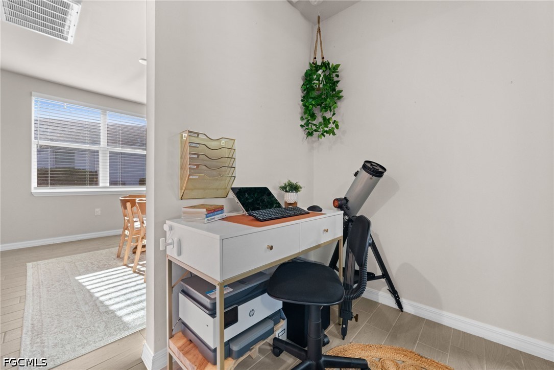 3 Bed SingleFamilyResidence for Sale in Crescent Grove, photo 9
