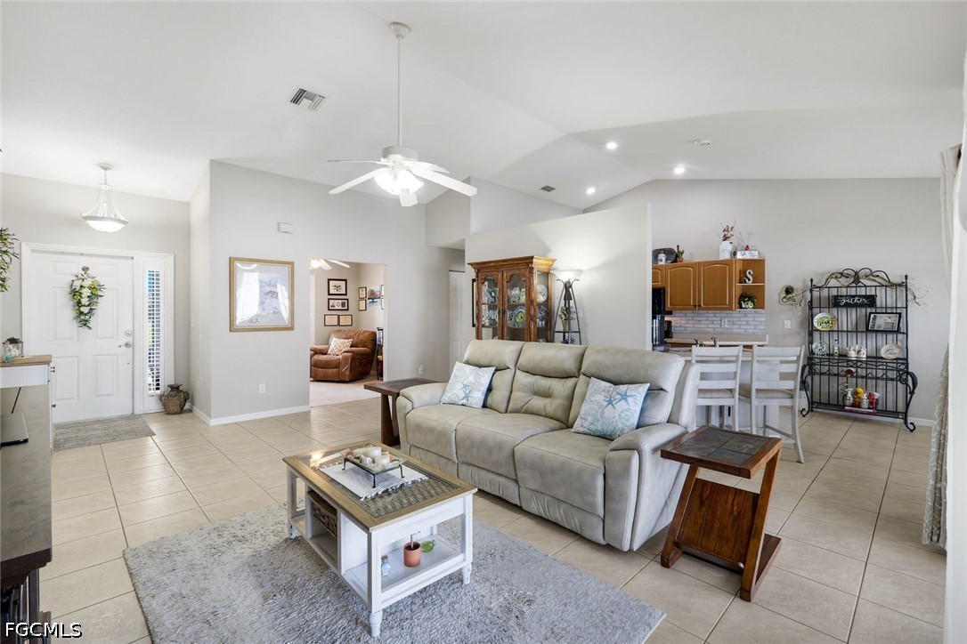 3 Bed Pool Home for Sale in Cape Coral, photo 9