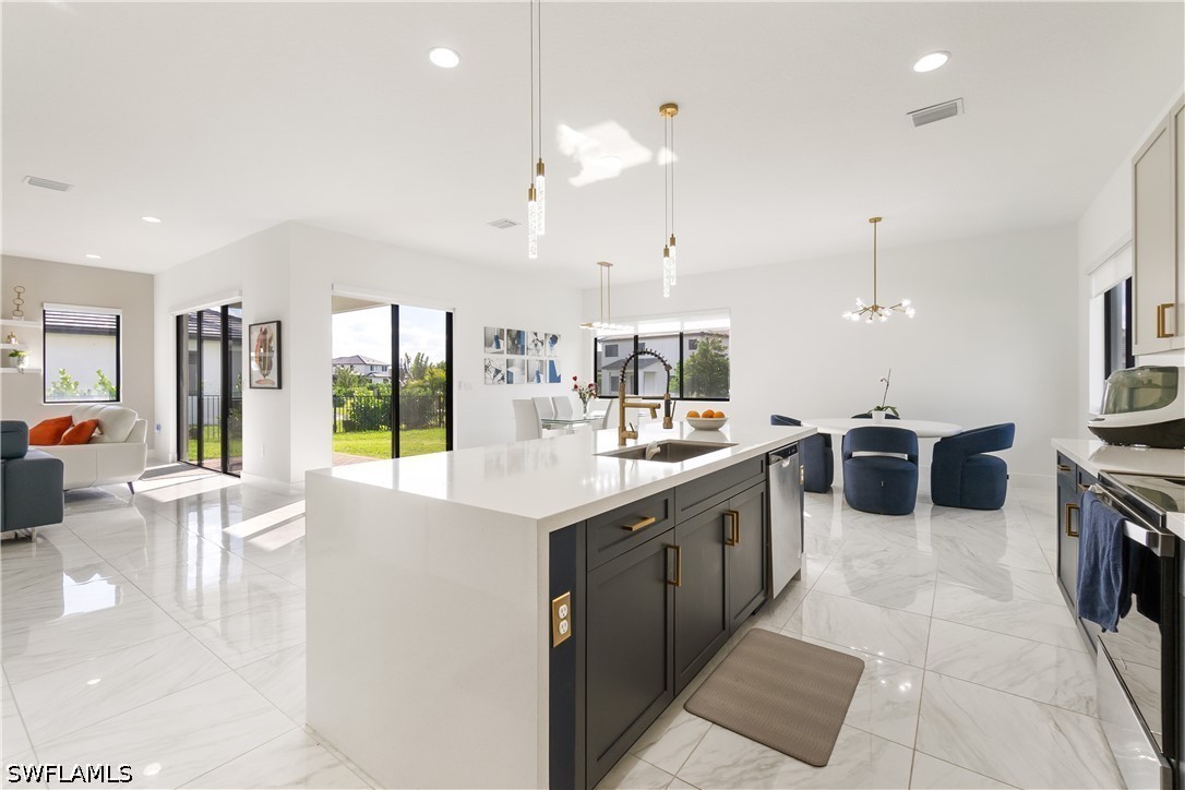 4 Bed SingleFamilyResidence for Sale in Maple Ridge, photo 9