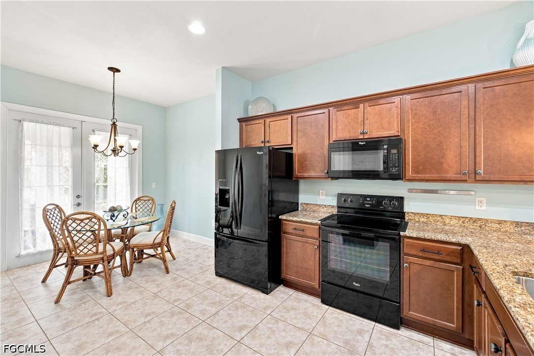 3 Bed Pool Home for Sale in Somerset, photo 9