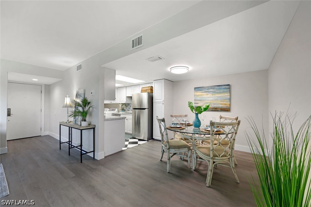 2 Bed Condominium for Sale in Lakewood, photo 9