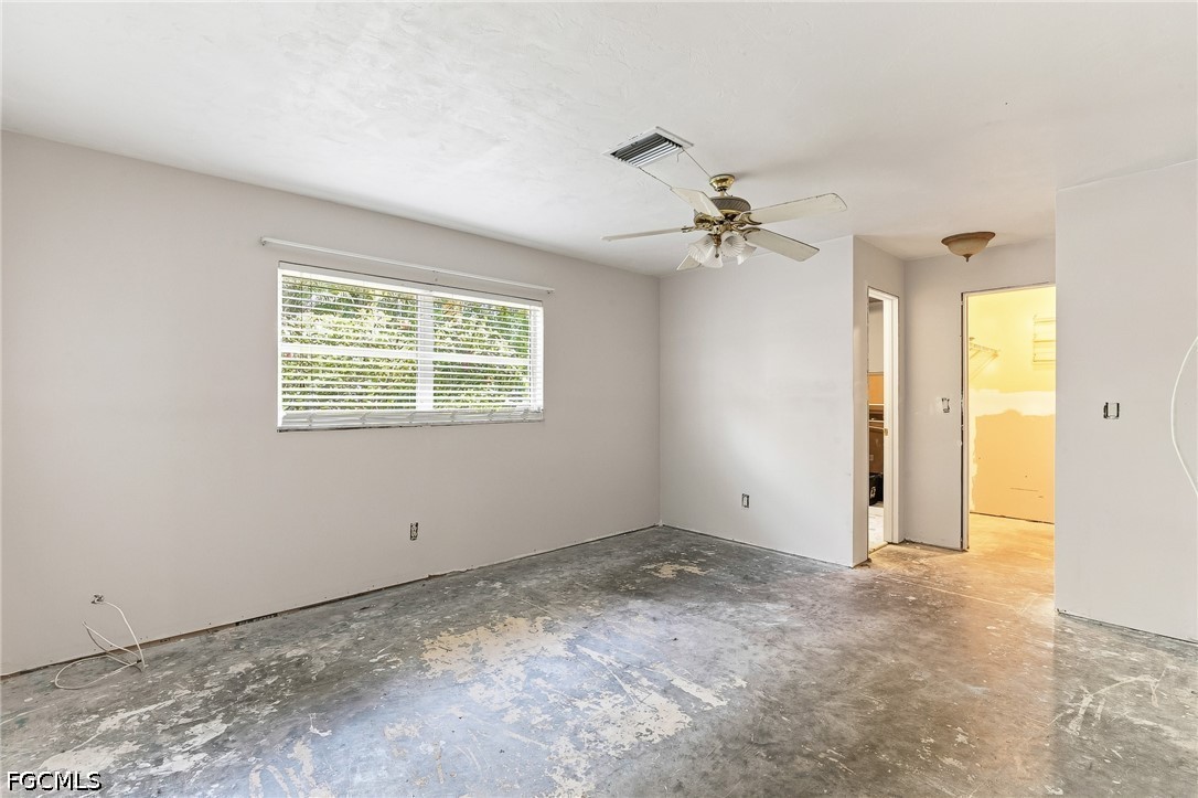 3 Bed Pool Home for Sale in Cape Coral, photo 9