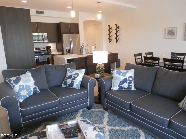 3 Bed Condominium for Sale in Royal Pointe, photo 9