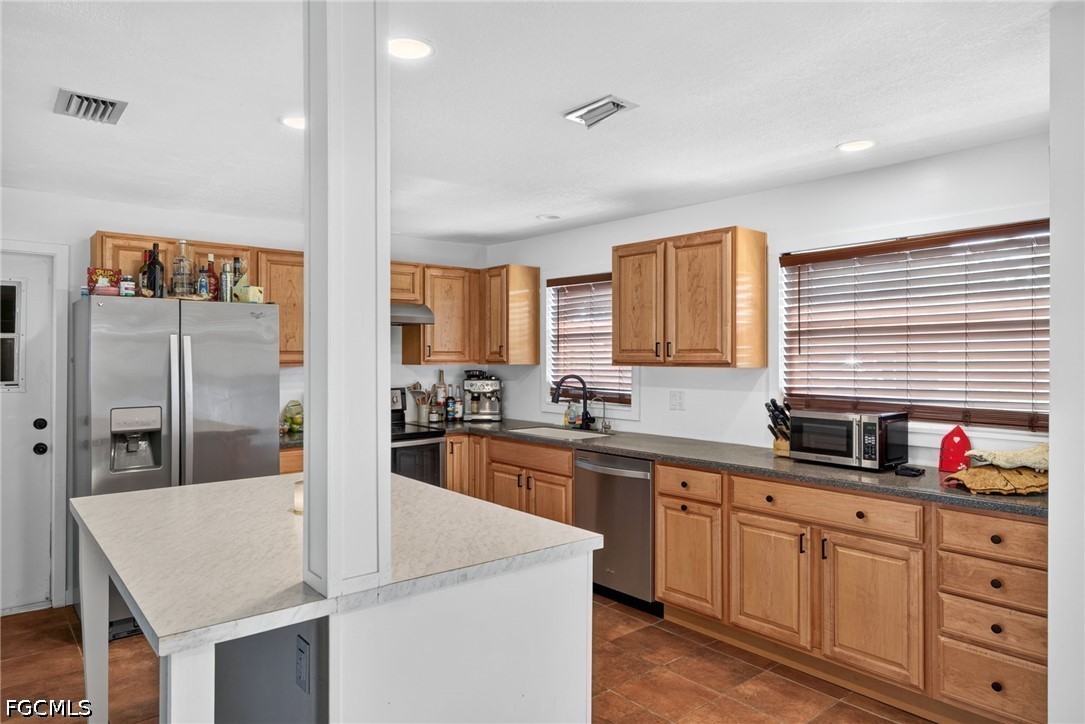 2 Bed SingleFamilyResidence for Sale in Rio Vista, photo 9