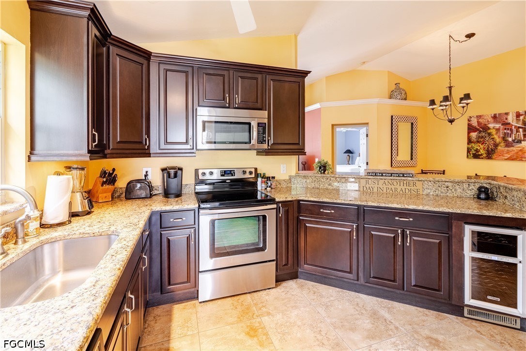 2 Bed Condominium for Sale in Naples, photo 9
