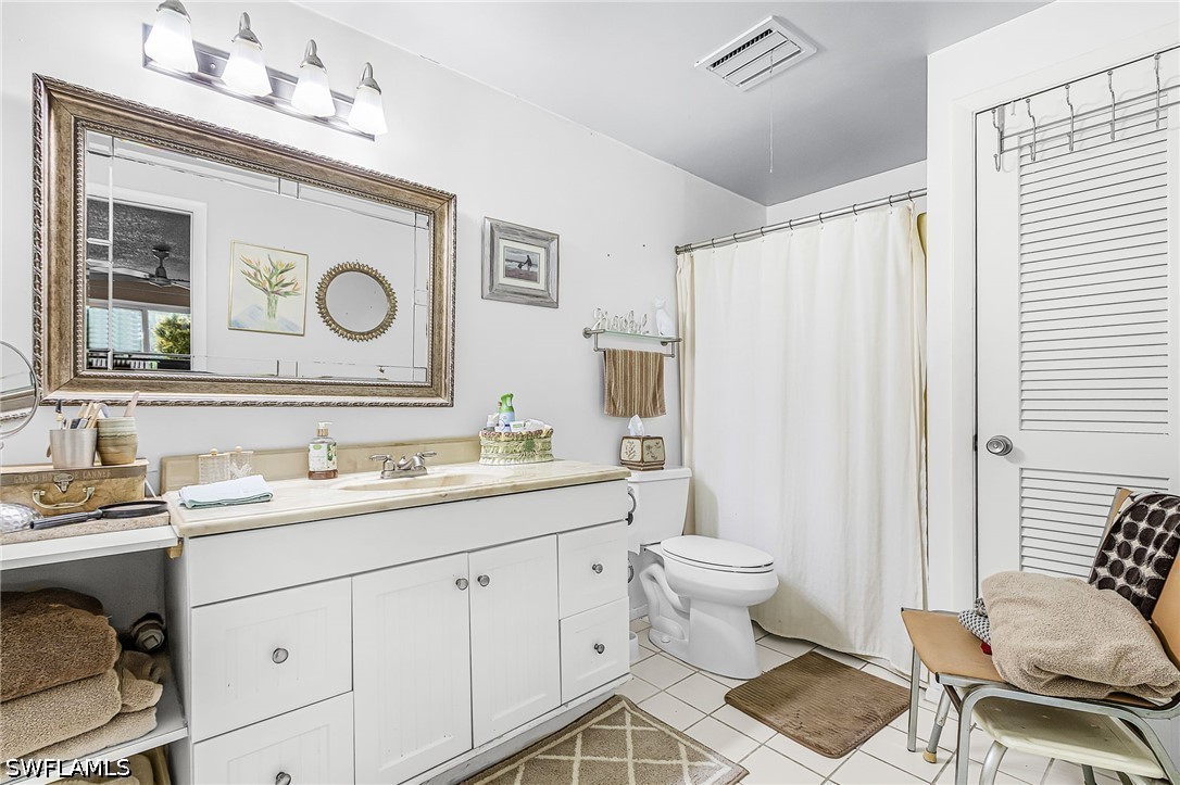 2 Bed Condominium for Sale in Naples, photo 9