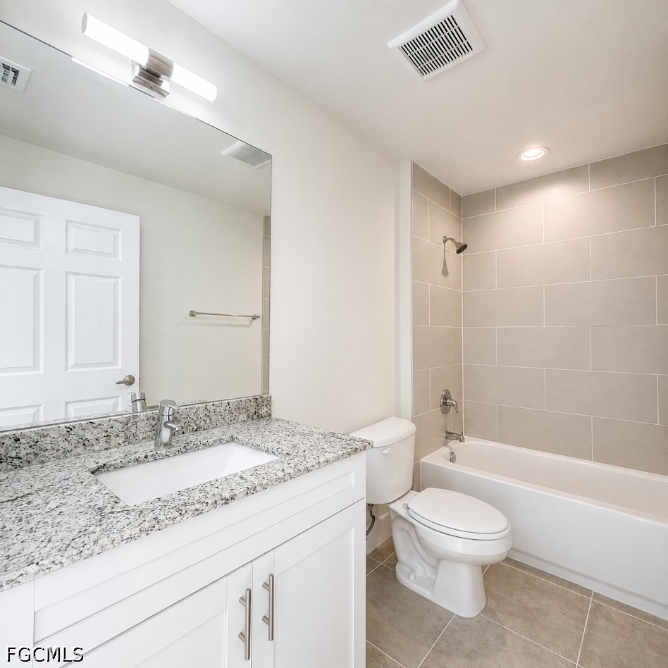 2 Bed Condominium for Sale in Cape Coral, photo 9