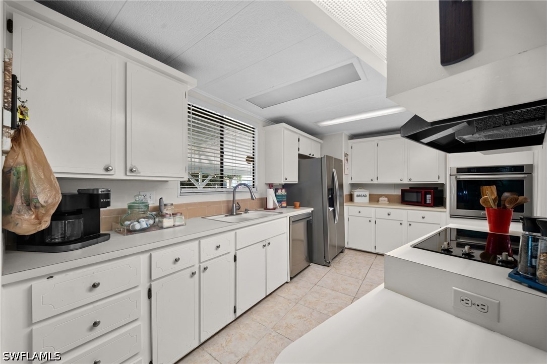 2 Bed ManufacturedHome for Sale in Naples, photo 9