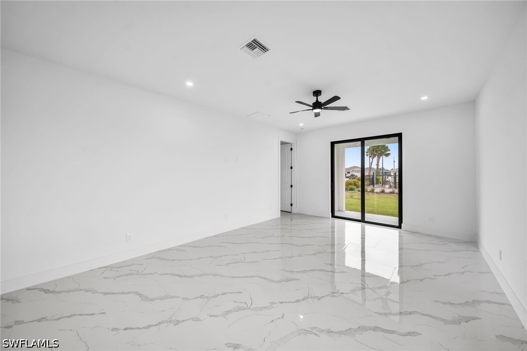 3 Bed SingleFamilyResidence for Sale in Cape Coral, photo 9