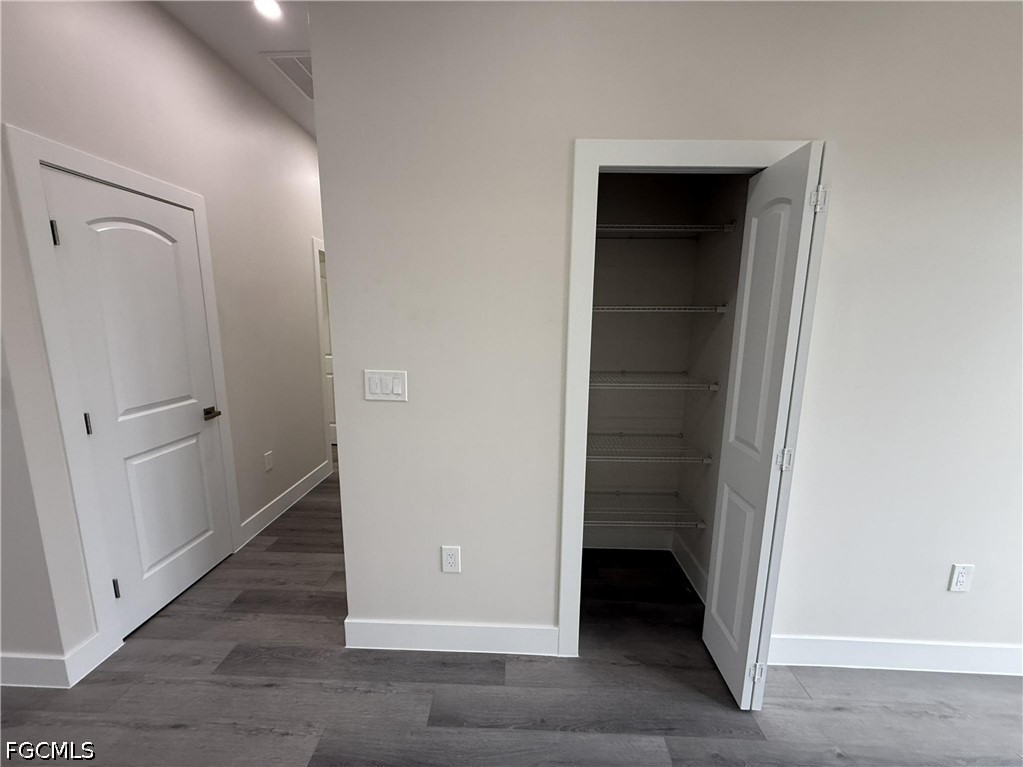 2 Bed SingleFamilyResidence for Sale in Lehigh Acres, photo 9