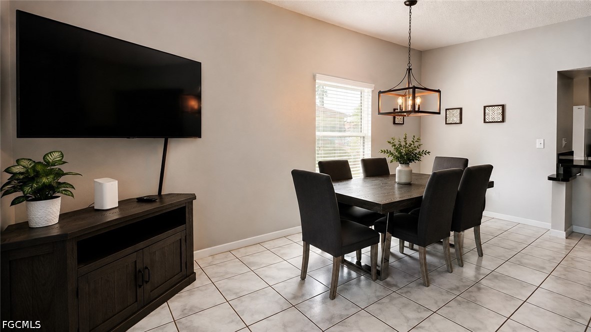 3 Bed Pool Home for Sale in Cape Coral, photo 9