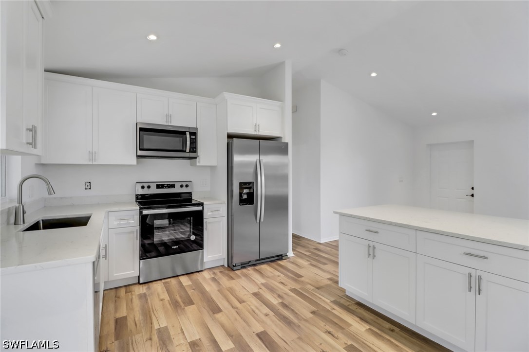 3 Bed SingleFamilyResidence for Sale in San Carlos Park, photo 9