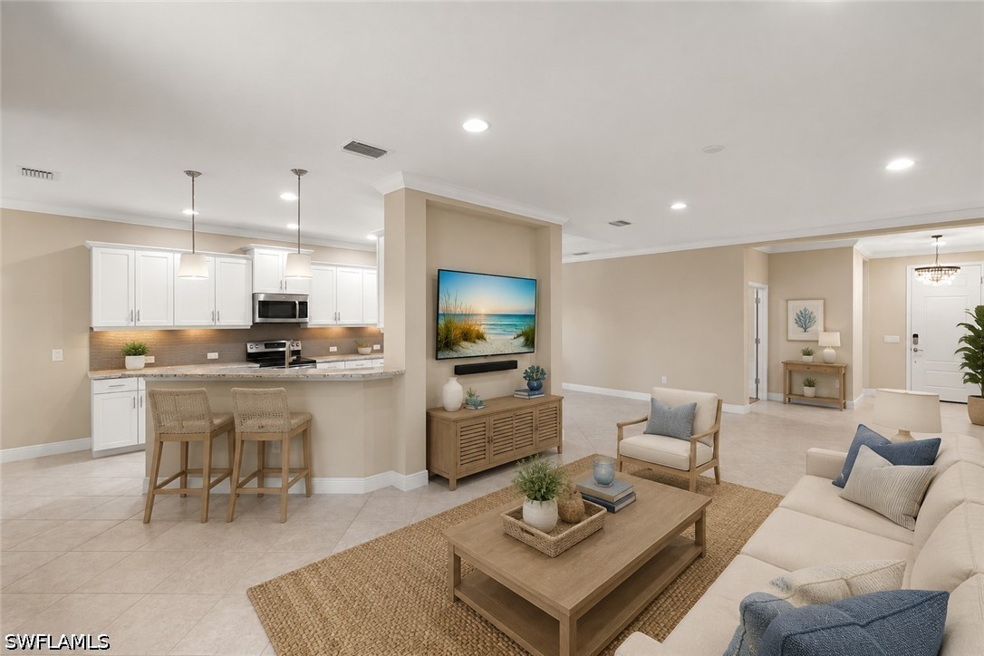 3 Bed SingleFamilyResidence for Sale in Naples, photo 9