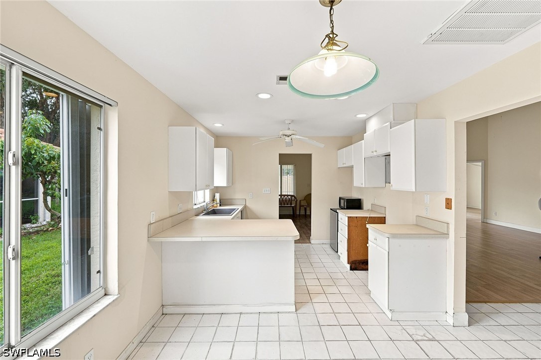 3 Bed SingleFamilyResidence for Sale in Naples, photo 9