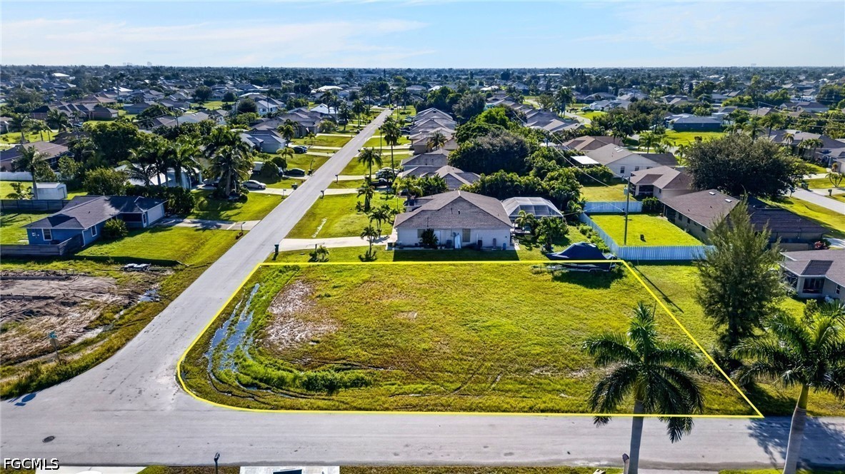 Residential for Sale in Cape Coral, photo 9