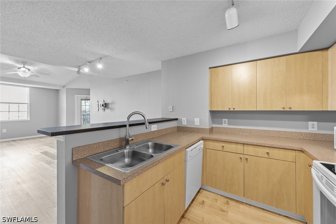 2 Bed Waterfront Home for Sale in Sanctuary, photo 9