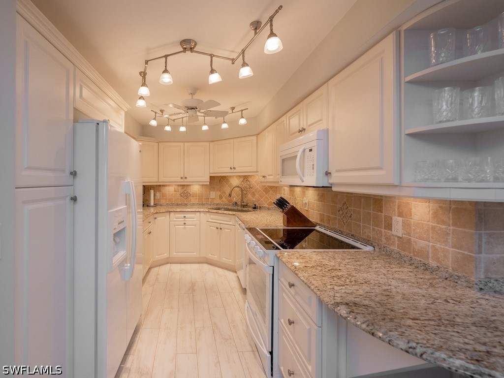 2 Bed Waterfront Home for Sale in Surfsedge, photo 9