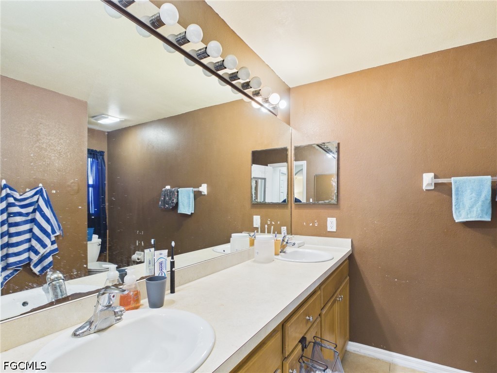 4 Bed SingleFamilyResidence for Sale in Greenbriar, photo 9