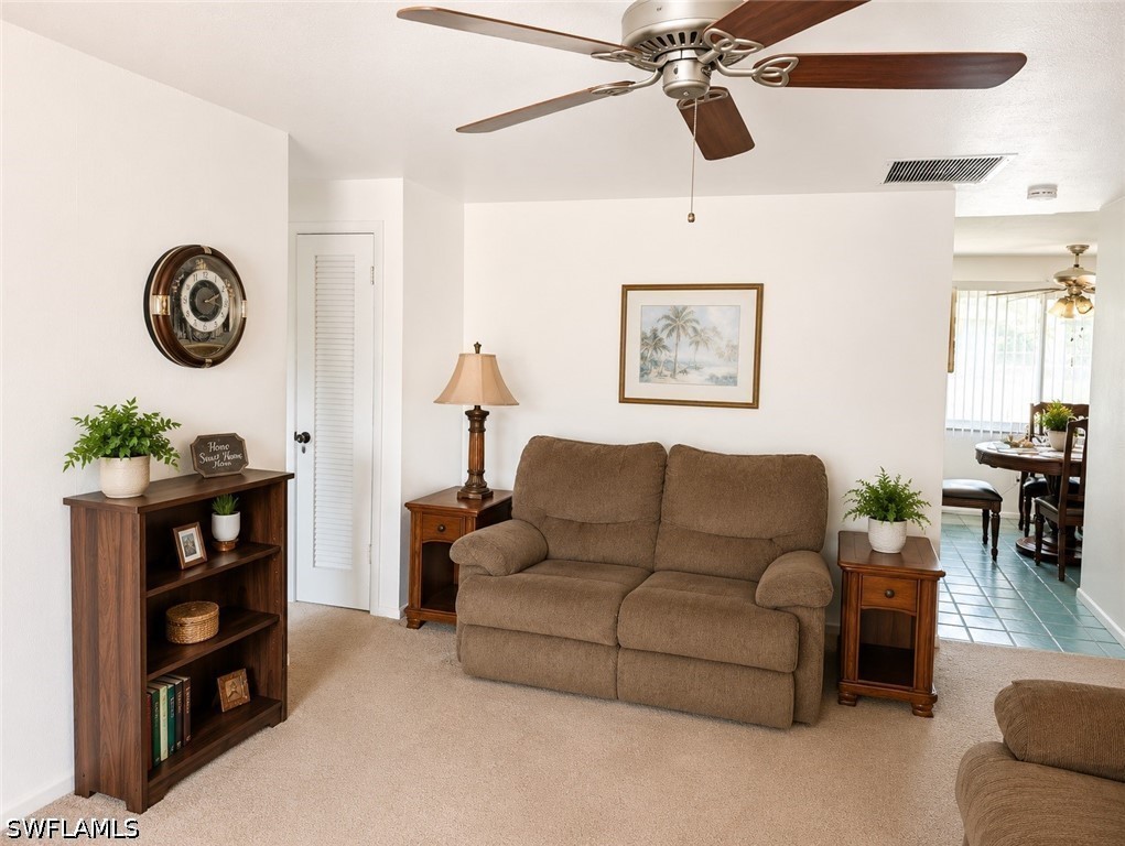 2 Bed SingleFamilyResidence for Sale in Fort Myers, photo 9