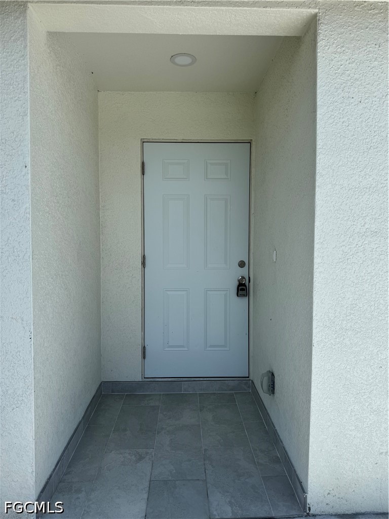 3 Bed SingleFamilyResidence for Sale in Lehigh Acres, photo 9