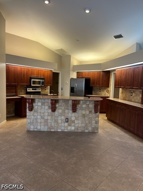 3 Bed Pool Home for Sale in Cape Coral, photo 9