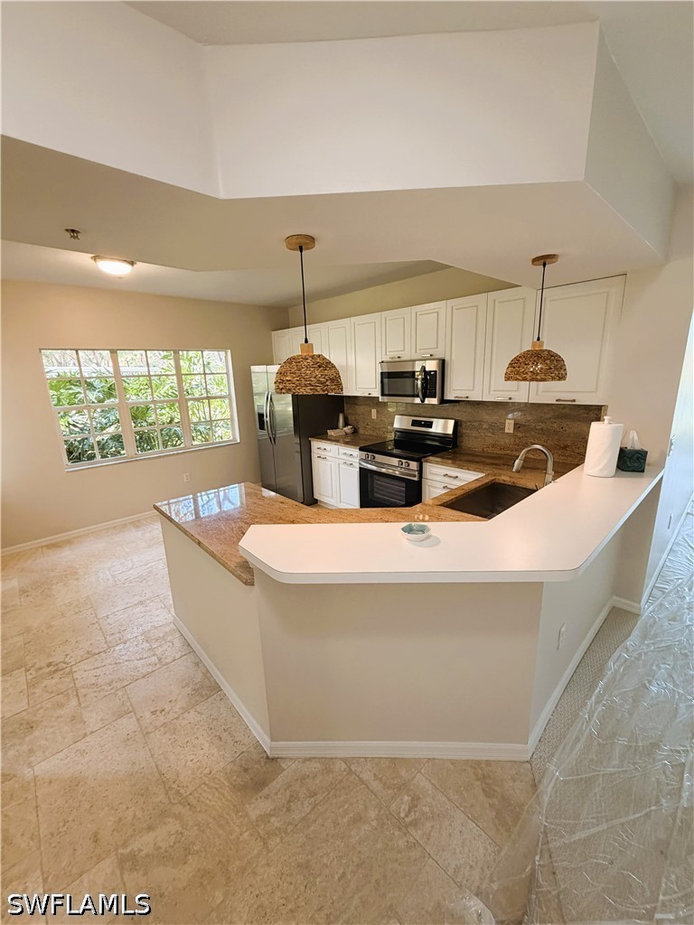 2 Bed Waterfront Home for Sale in Pipers Grove, photo 9
