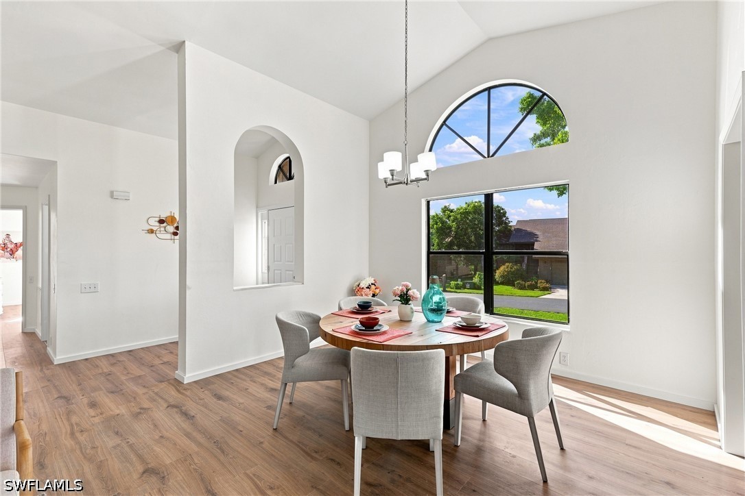 2 Bed SingleFamilyResidence for Sale in Fort Myers, photo 9