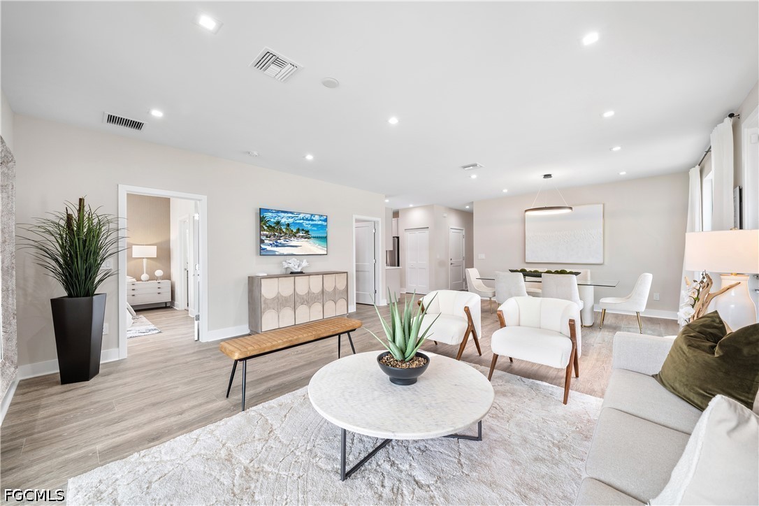 3 Bed Attached for Sale in Parkway Preserve, photo 9