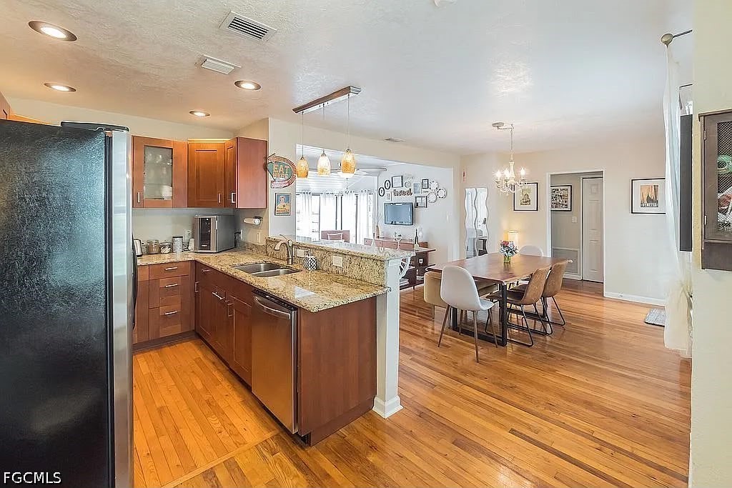 2 Bed SingleFamilyResidence for Sale in Orlando, photo 9