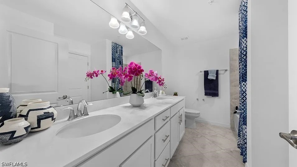 3 Bed Condominium for Sale in Webbs Reserve, photo 9