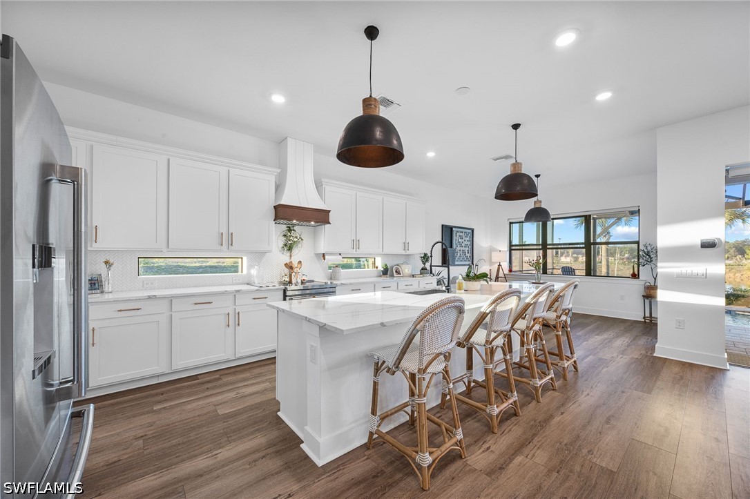 6 Bed Pool Home for Sale in Avalon Park, photo 9
