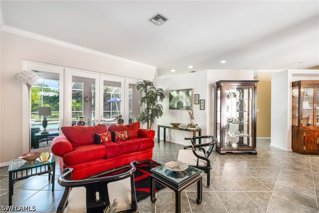 3 Bed Pool Home for Sale in Cedar Creek, photo 9
