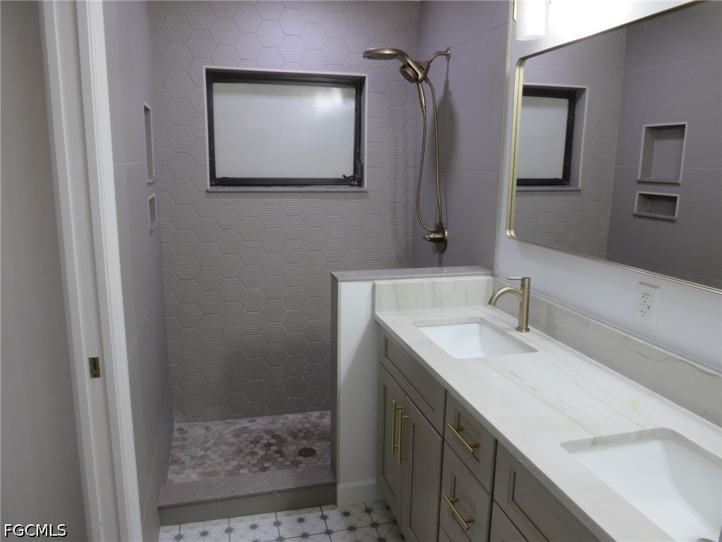 3 Bed SingleFamilyResidence for Sale in Villas Four, photo 9