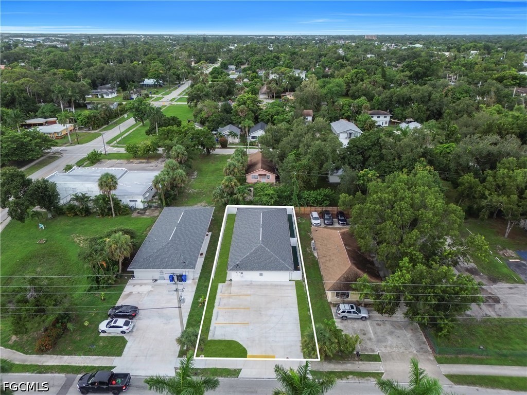 6 Bed Duplex for Sale in Fort Myers, photo 9