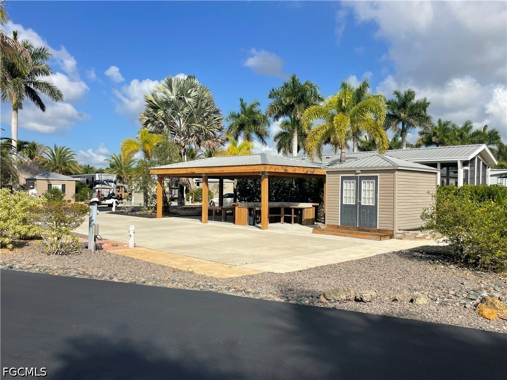 Residential for Sale in Fort Myers, photo 9